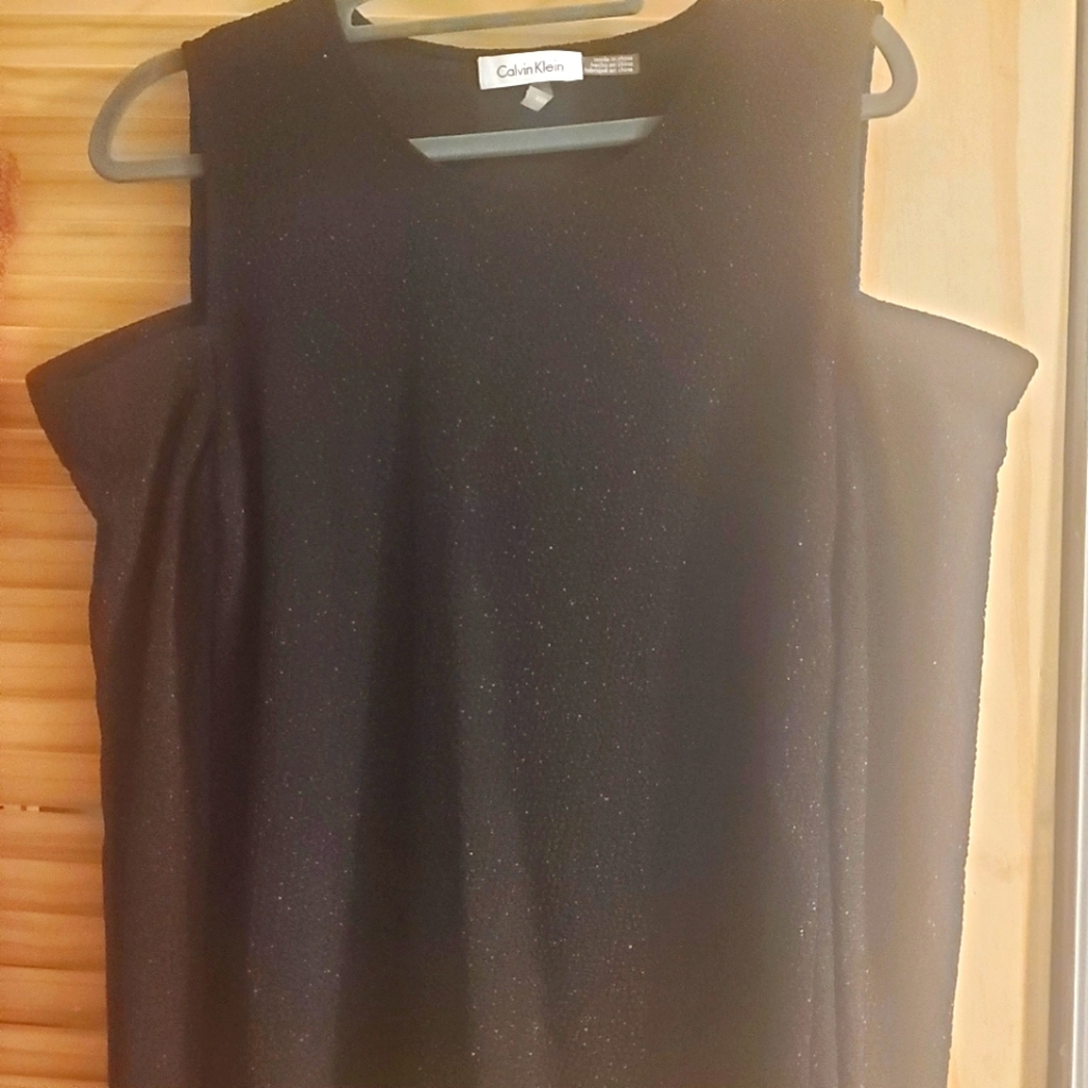 Long sleeve sparkling black top